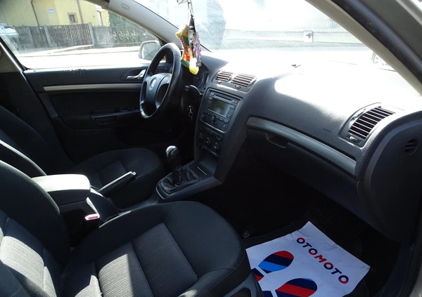 Skoda Octavia cena 9999 przebieg: 297000, rok produkcji 2009 z Katowice małe 254
